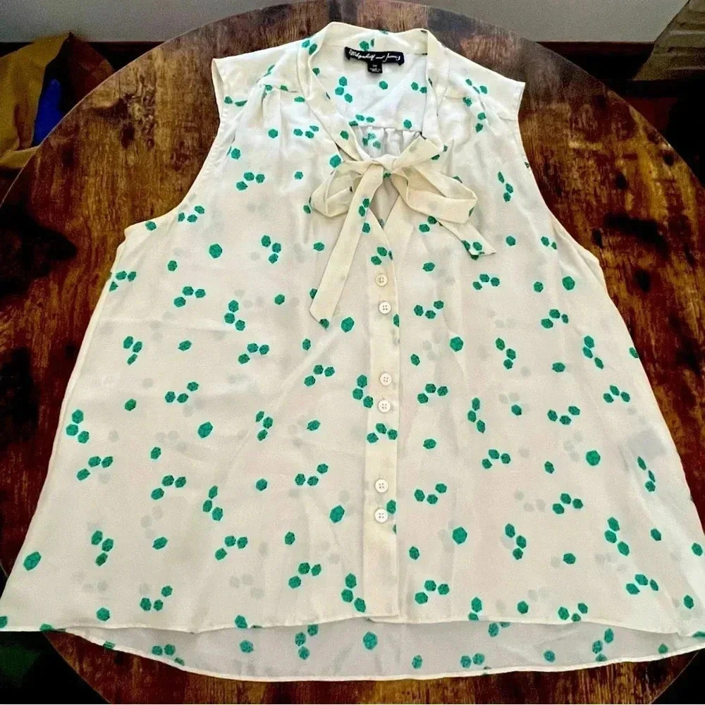 Elizabeth and James | ladies silk blouse. Size: M